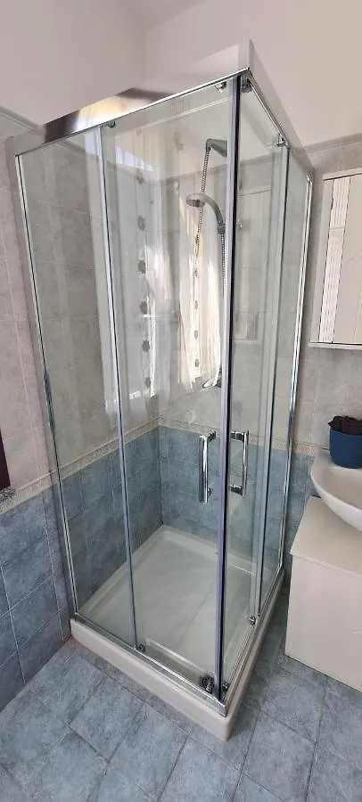 Casa Mirella - Appartamento Zona Bellagio Magreglio Italia